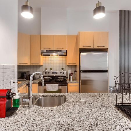 Take A Break In A Modern Loft On Plateau-Mont-Royal Apartment Montreal Exterior photo